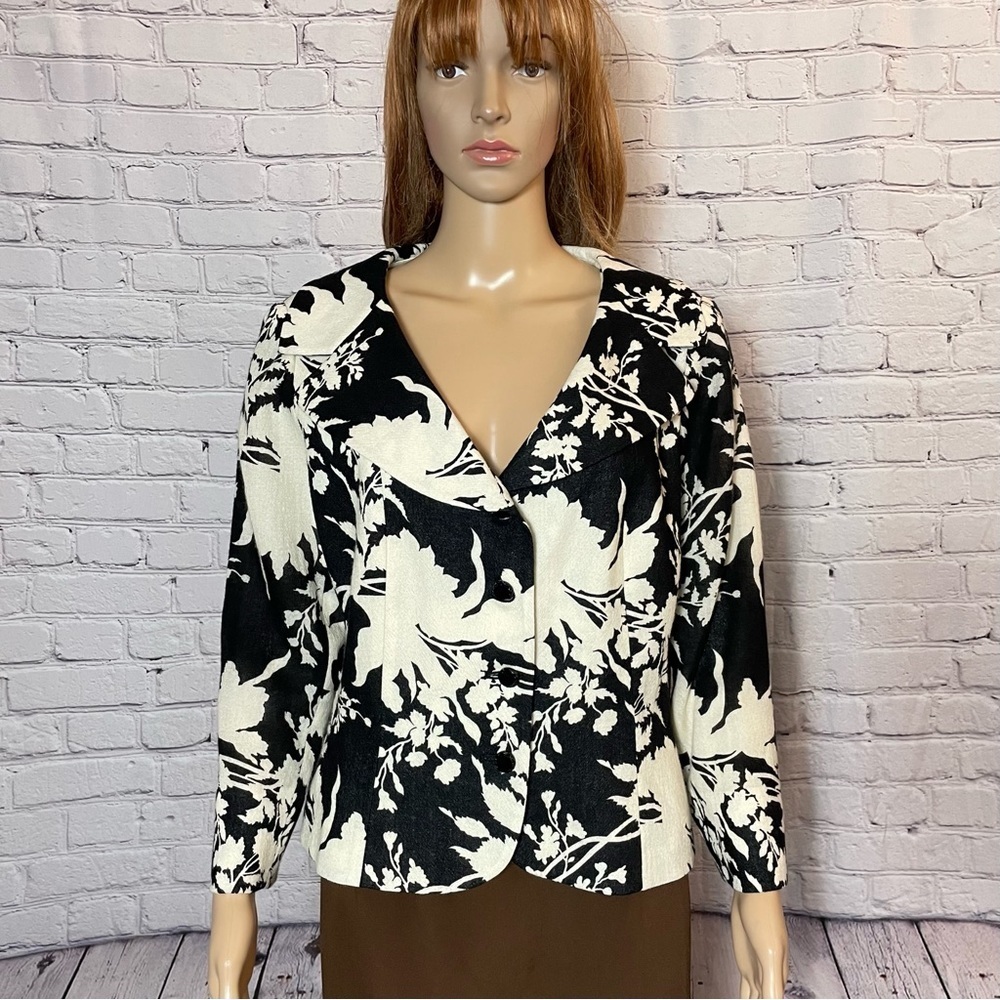 New Teri Jon By Rickie Freeman Wool Black White Floral Jacket Size 10